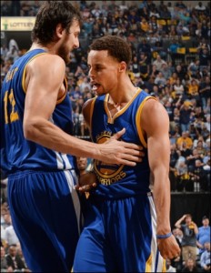 curry leidt warriors naar