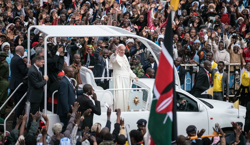 Paus bezorgd over sloppenwijken in Kenia