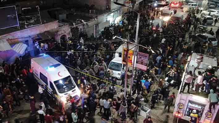14 Doden-door-autobom-in-ramadandrukte