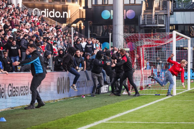 FC Utrecht moet volgend thuisduel zonder publiek spelen wegens rellen