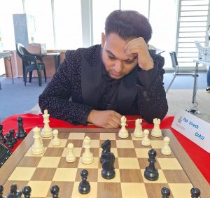 Giasi doet mee aan Intercontinental Chess Tournament in Columbia