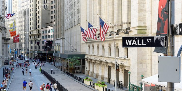 3 Wall Street koerst af op verdeelde opening