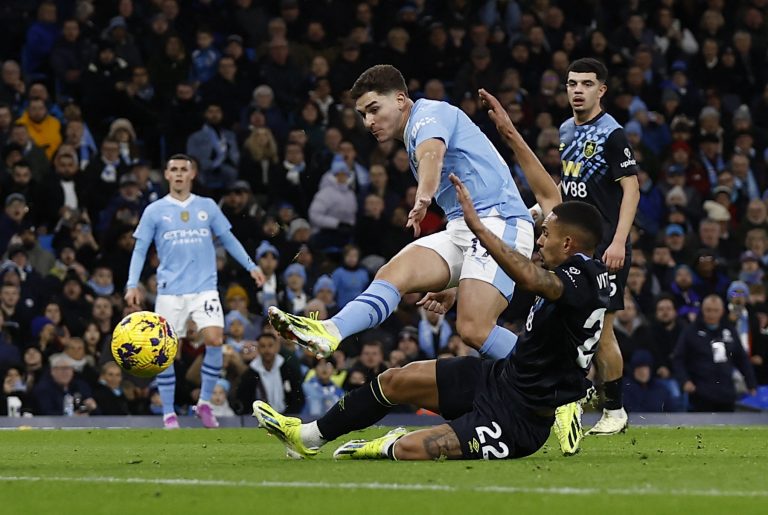 Soccer Football - Premier League - Manchester City v Burnley - Etihad Stadium, Manchester, Britain - January 31, 2024 Manchester City's Julian Alvarez scores their second goal Action Images via Reuters/Jason Cairnduff NO USE WITH UNAUTHORIZED AUDIO, VIDEO, DATA, FIXTURE LISTS, CLUB/LEAGUE LOGOS OR 'LIVE' SERVICES. ONLINE IN-MATCH USE LIMITED TO 45 IMAGES, NO VIDEO EMULATION. NO USE IN BETTING, GAMES OR SINGLE CLUB/LEAGUE/PLAYER PUBLICATIONS.