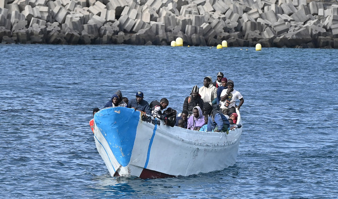 2 At least 89 people dead after migrant boat sinks off Mauritania