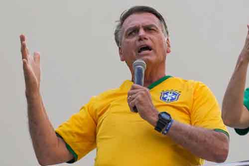 2-Ex-president-Bolsonaro-beschuldigd-van-verduisteren-sieraden-en-luxeartikelen