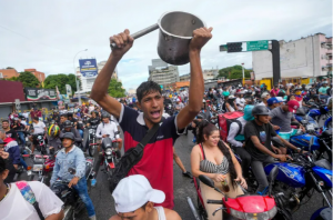 7 (04.00 uur) Protests break out as Maduro declared winner of disputed Venezuela election