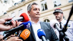 8 (04.00 uur) Franse media brief aan minister Darmanin ’besmet’ met pest