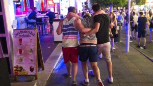 1 (10.30 uur)Toerist (28) maakt dodelijk val voor de ogen van zijn vriendin na feestnacht in Magaluf