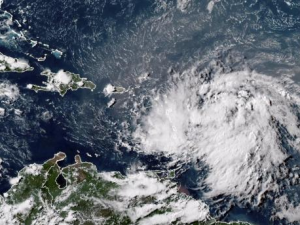 1 (21.00 uur) Puerto Rico cancels classes, activates National Guard as Tropical Storm Ernesto approaches