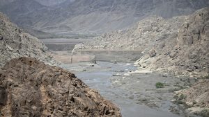 2 (16.00 uur) Meer dan zestig doden bij ingestorte dam