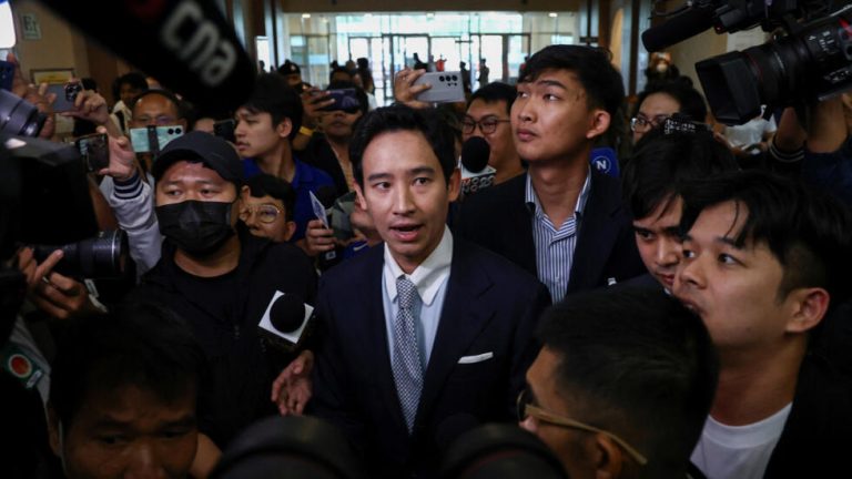 3 (15.00 uur) Thai court dissolves reformist party that won election