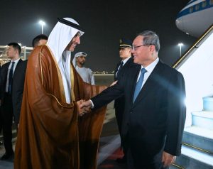 4 Chinese premier lands in Abu Dhabi for visit