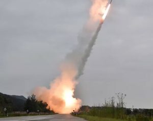 Noord-Korea vuurt twee ballistische raketten af richting Japanse Zee