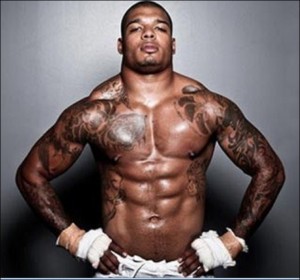 tyrone spong slaat