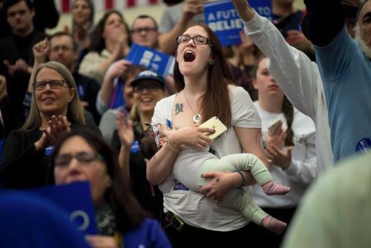 Breastfeeding mother at Bernie Sanders' rally gets hate mail