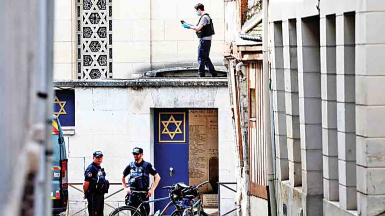 13-Man-shot-dead-after-France-synagogue