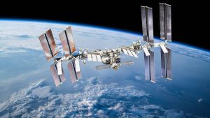 6 Bemanning ruimtestation ISS moest dekking zoeken voor brokstukken satelliet