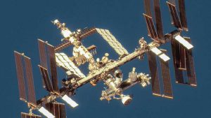 8 Ruimtevaarders zoeken dekking na vergaan Russische satelliet