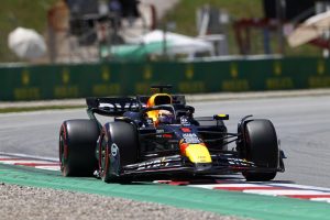 Verstappen vierde in hectische derde vrije training GP Spanje