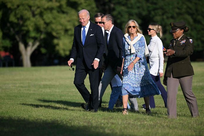 4 (21.30 uur) Familie Biden bespreekt mogelijk exitplan uit verkiezingsrace