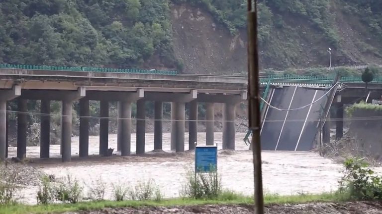 4 Bridge collapses in China killing 12 and leaving more than 30 missing