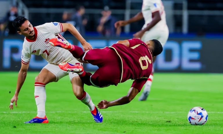 Canada treft Argentinië in de halve finale