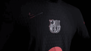 14.00 Barcelona presenteert zwart uitshirt