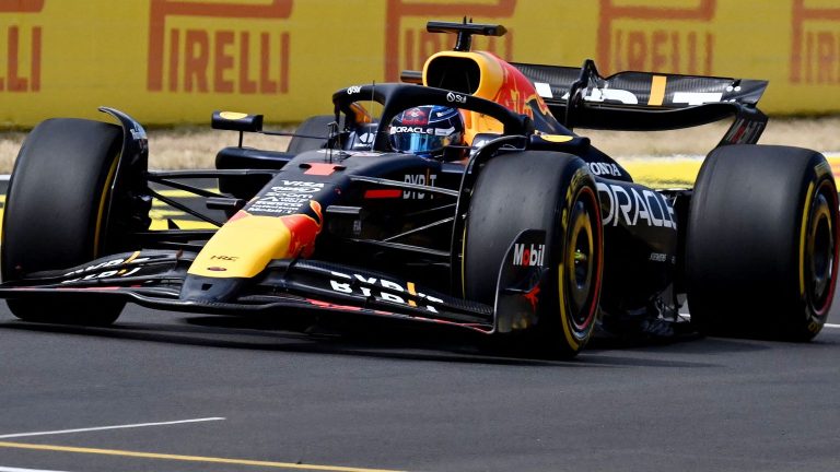 19.00 Verstappen wint sprintrace en loopt twee punten uit op Norris