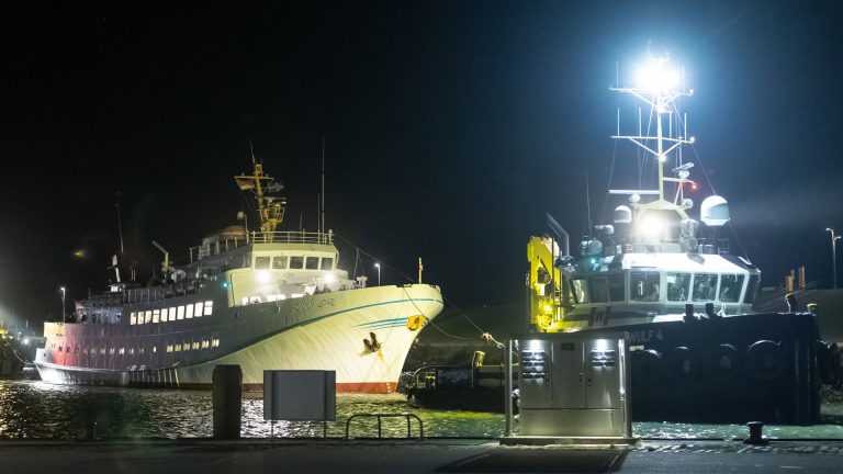 2 Duitse veerboot met bijna 250 passagiers