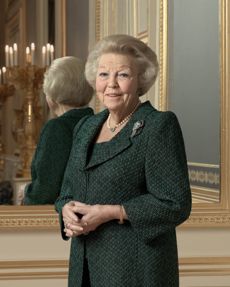 5 (00.00 uur)Prinses Beatrix bezoekt