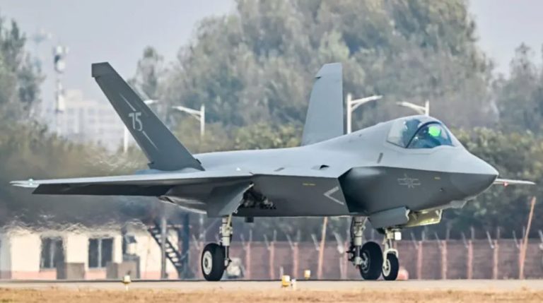 1 (20.00 uur)China to unveil J-35A stealth